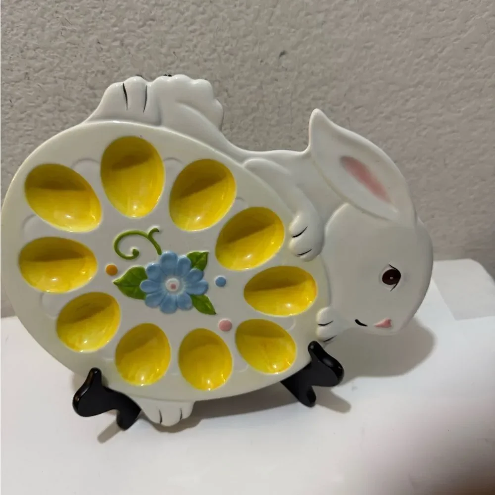 Pier 1 imports Easter 3D bunny egg plate 11” x 9” deviled egg serving